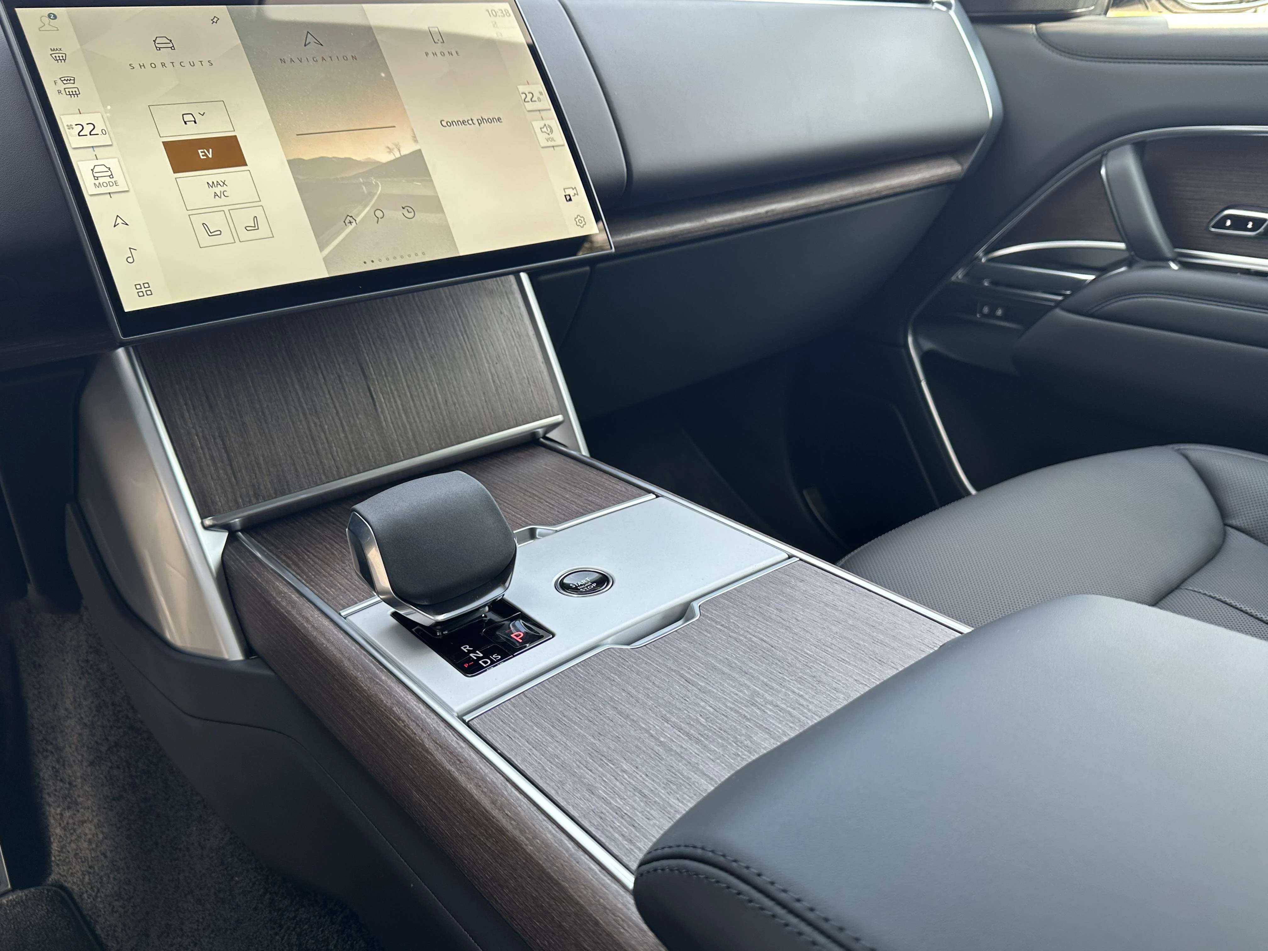 Land Rover-Range Rover-image-18