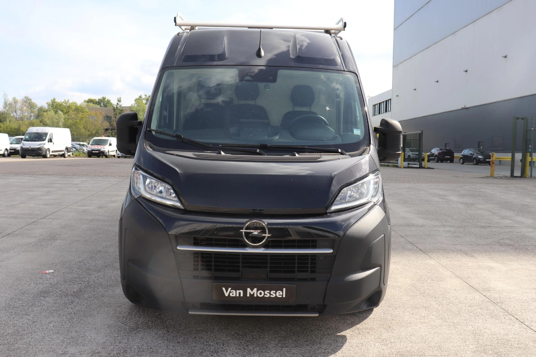 Opel-Movano-image-17