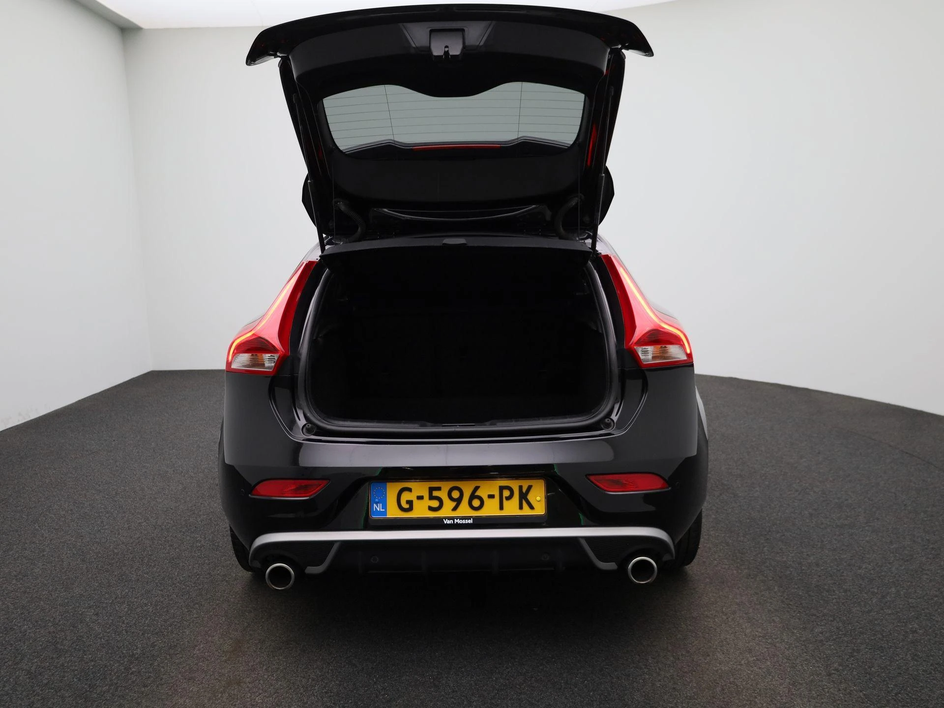 Volvo-V40-image-10
