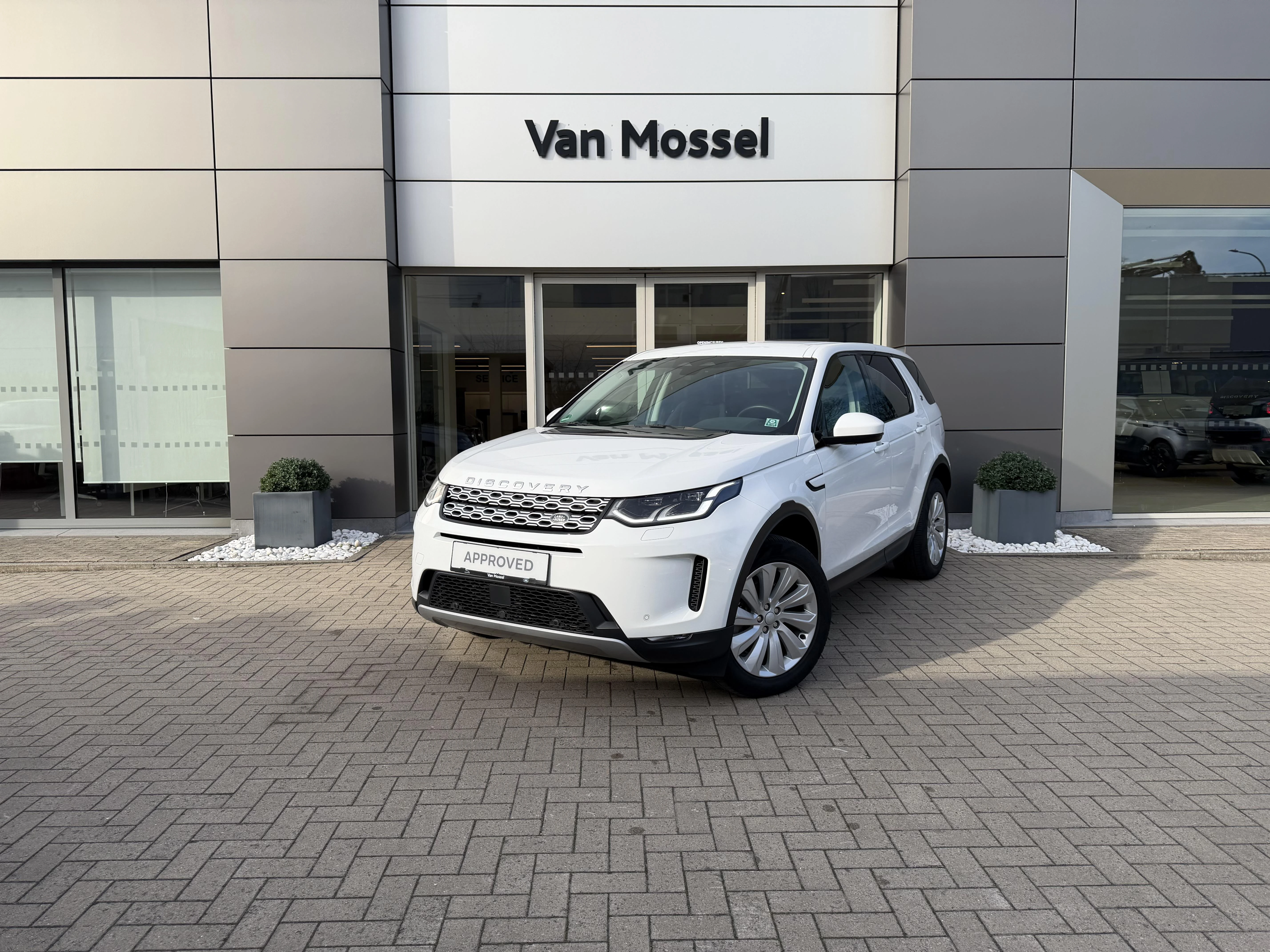 Land Rover-Discovery Sport-image-0