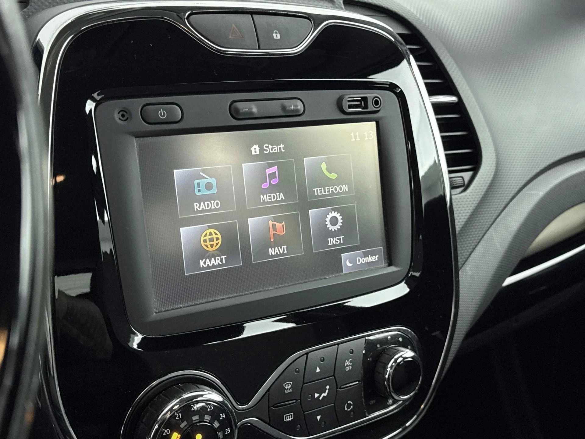 Renault-Captur-image-14