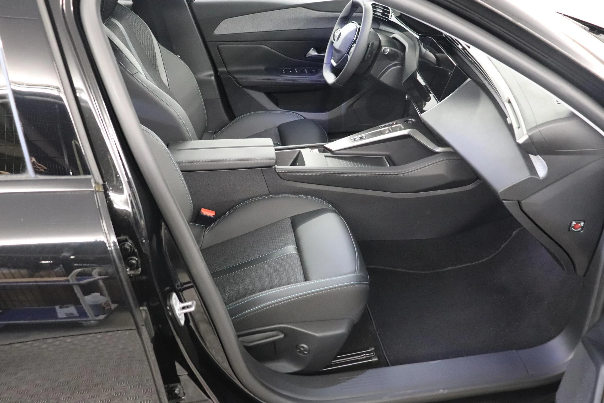 Peugeot-308-image-8