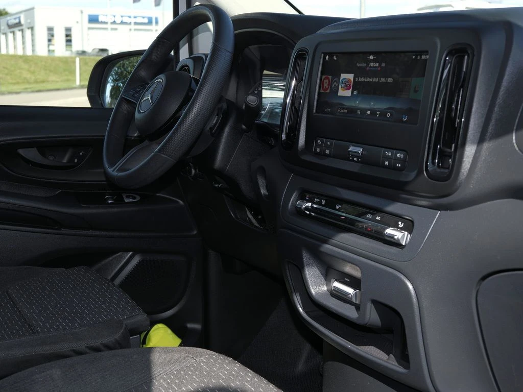 Mercedes-Benz-Vito 116-image-8