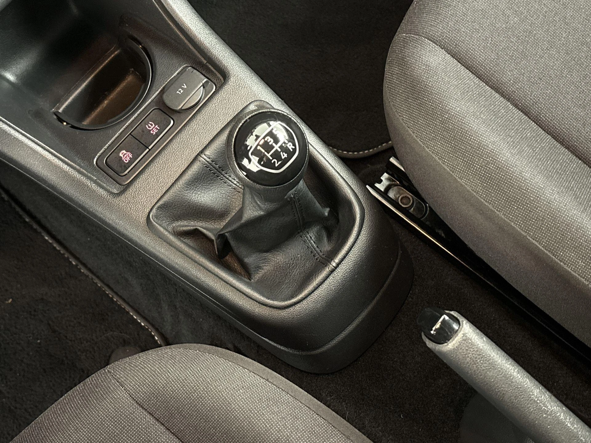 Volkswagen-up!-image-15