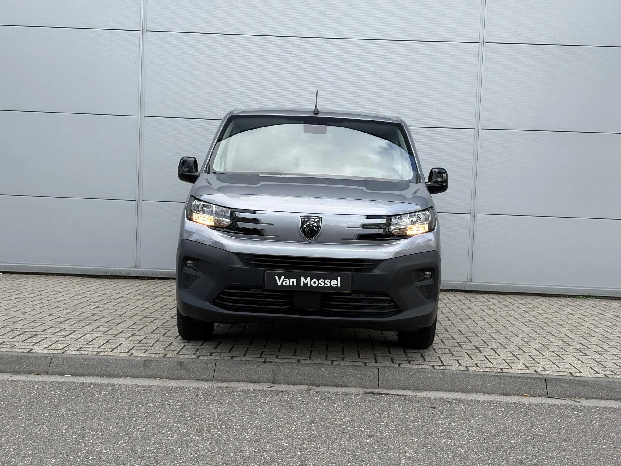 Peugeot-Partner-image-8