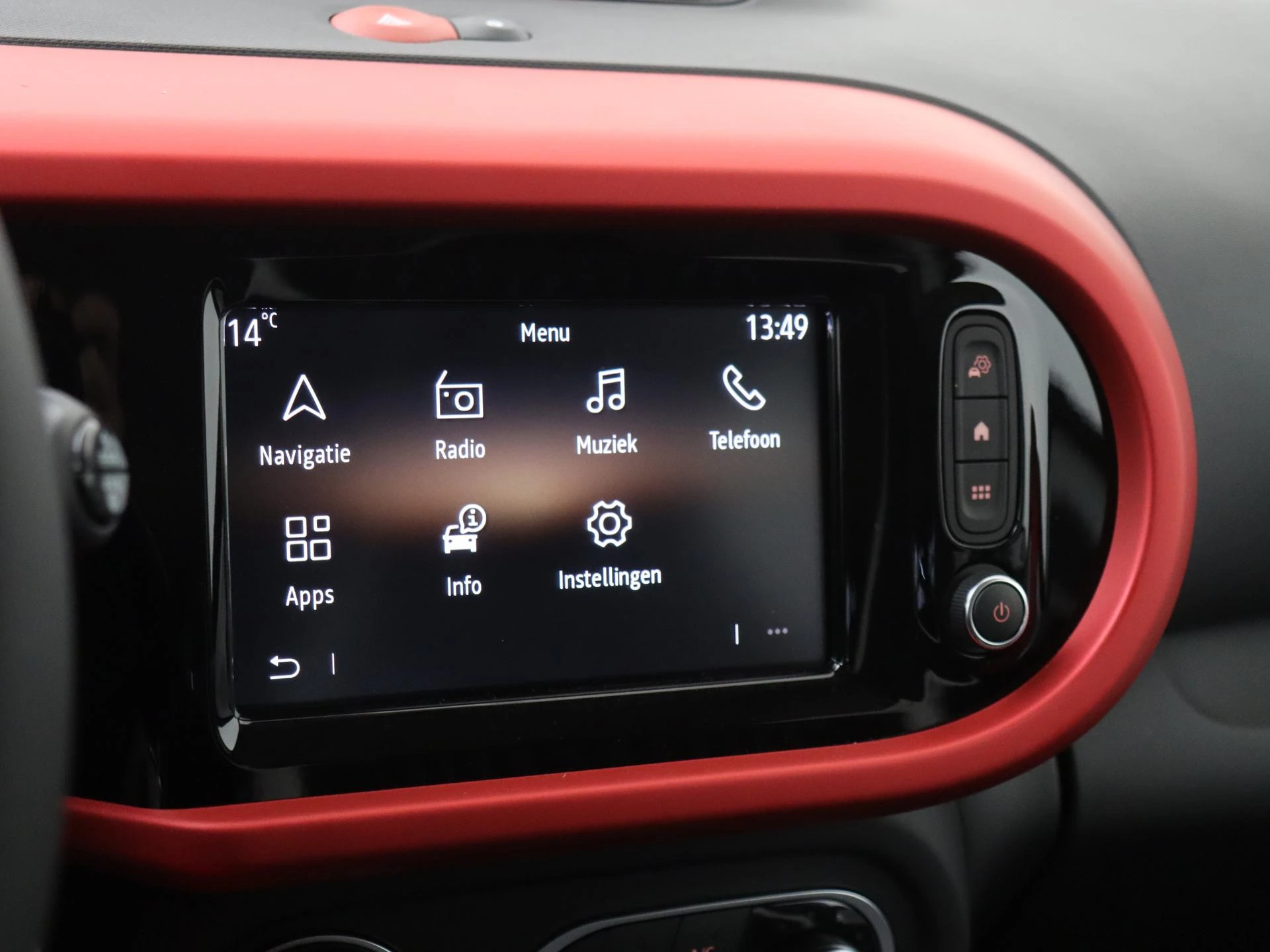 Renault-Twingo-image-12