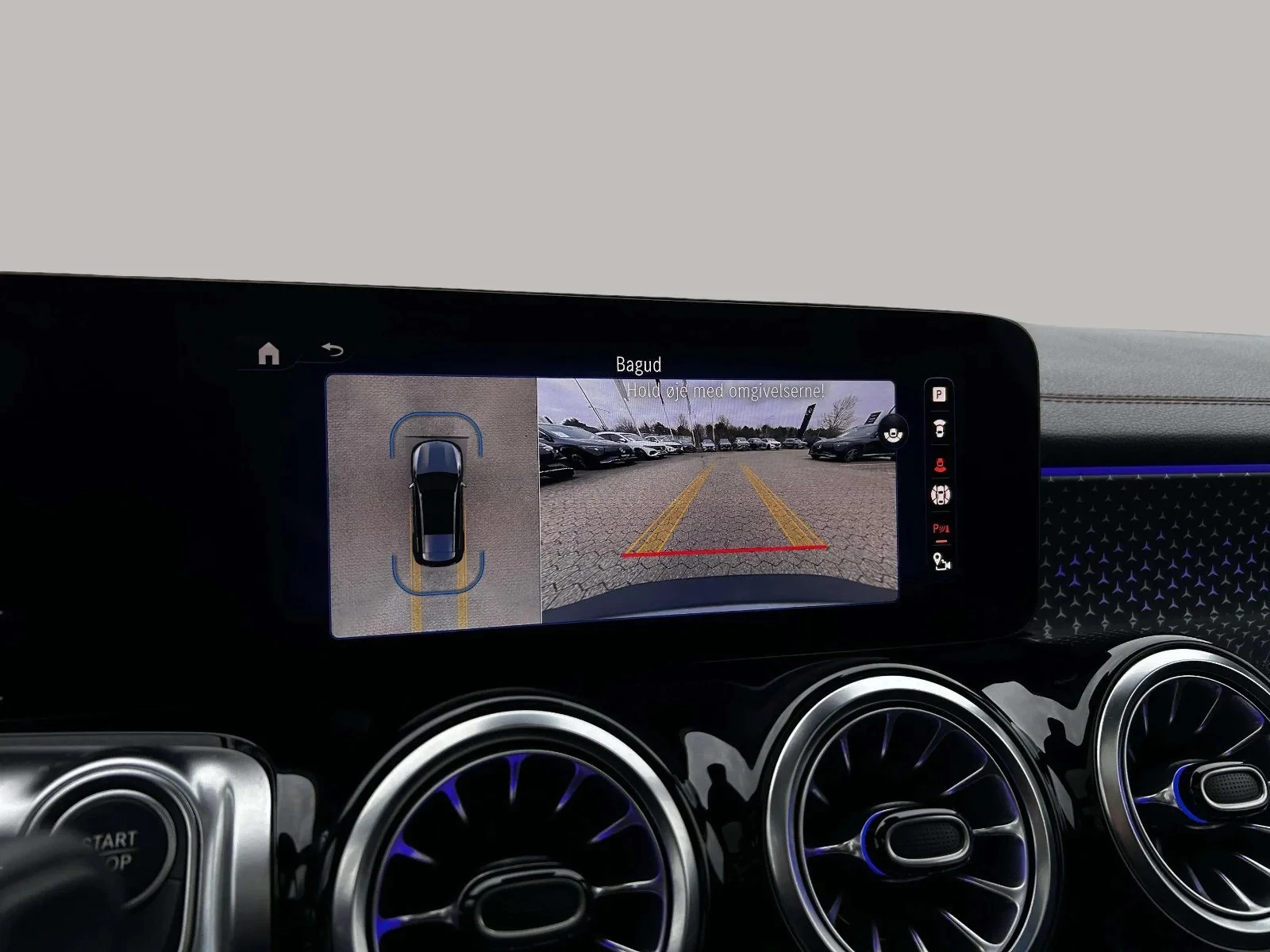 Mercedes-Benz-EQB-image-20