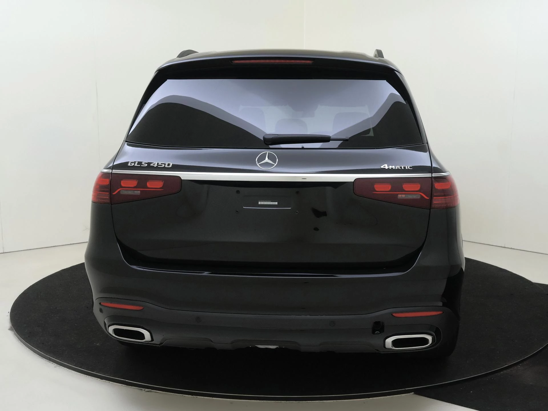Mercedes-Benz-GLS-image-8
