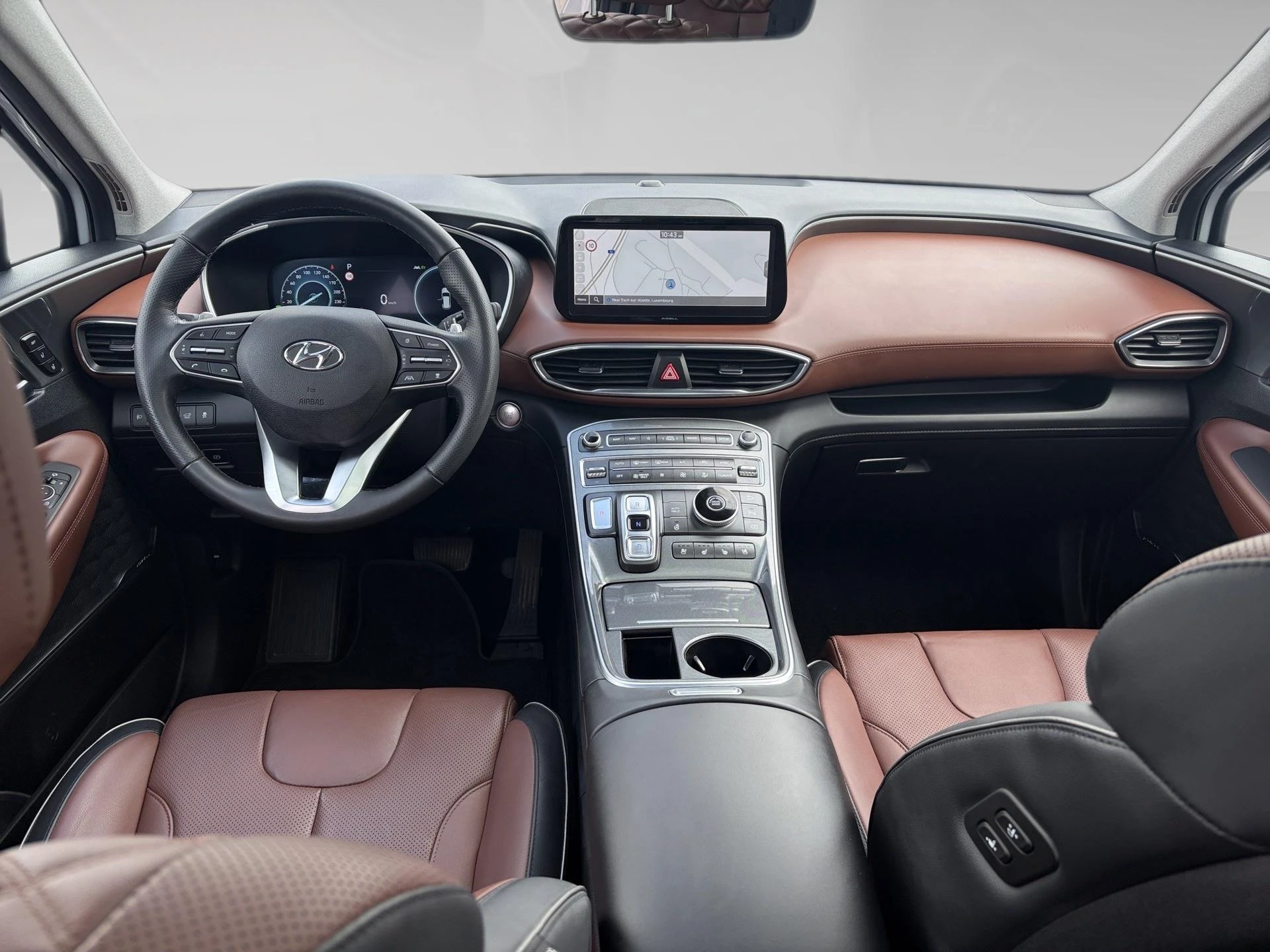 Hyundai-Santa Fe-image-4