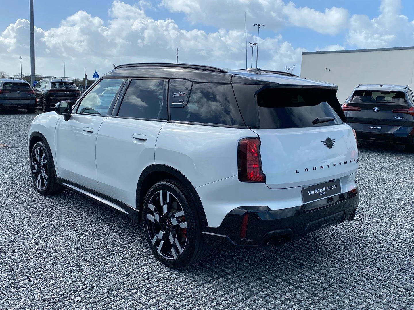 MINI-Countryman-image-2