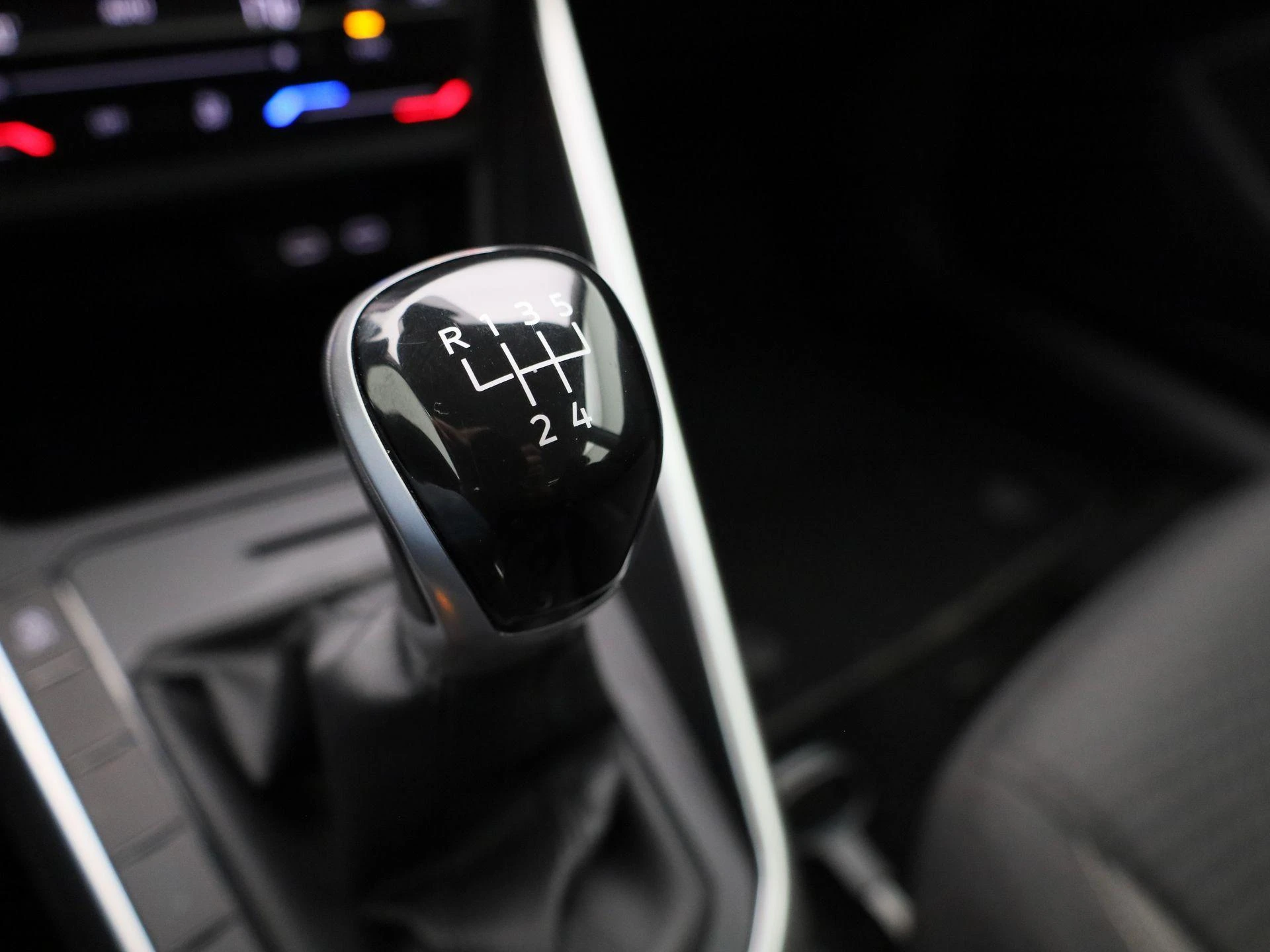 Volkswagen-Polo-image-22
