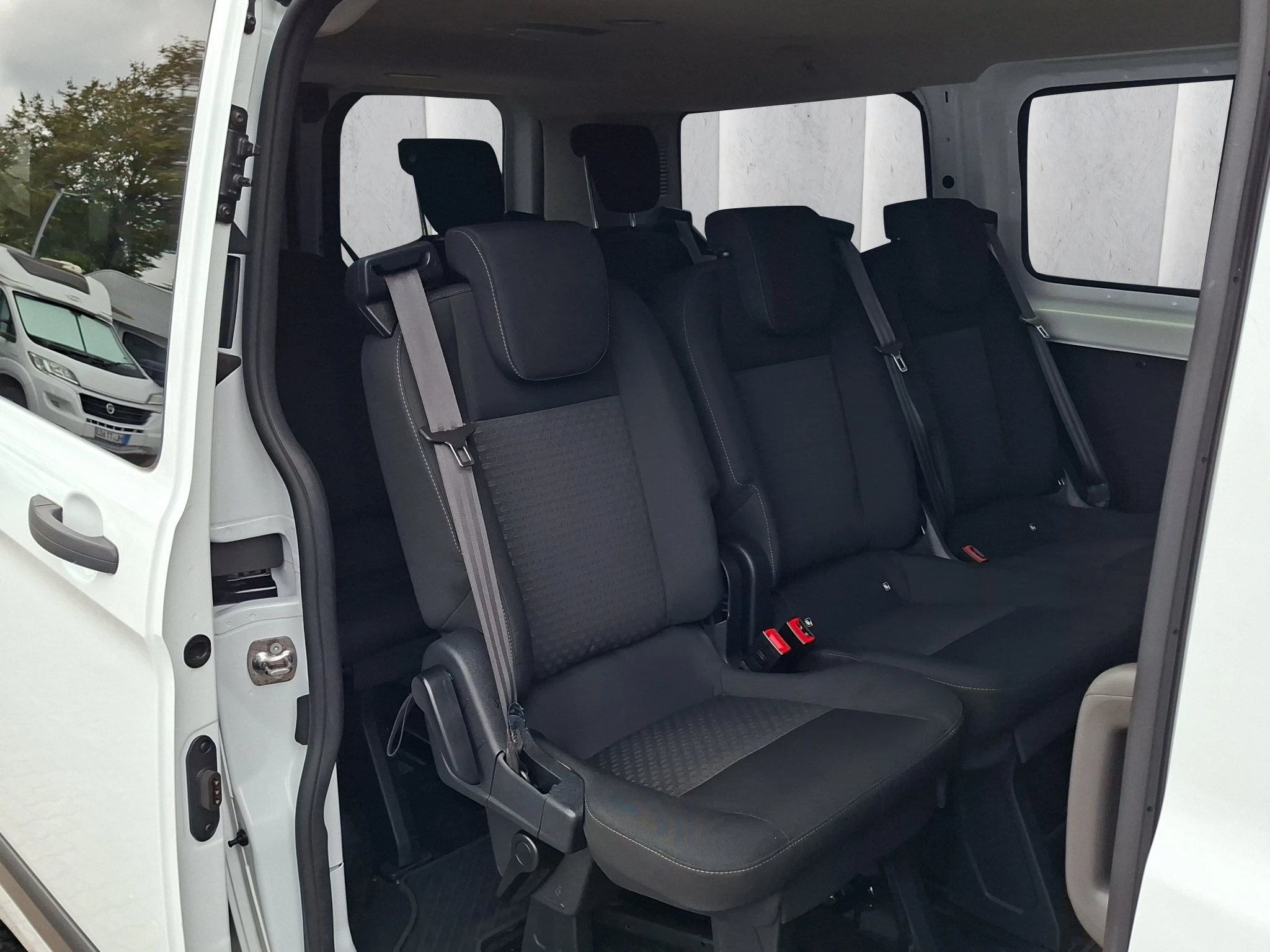 Ford-Transit Custom-image-10