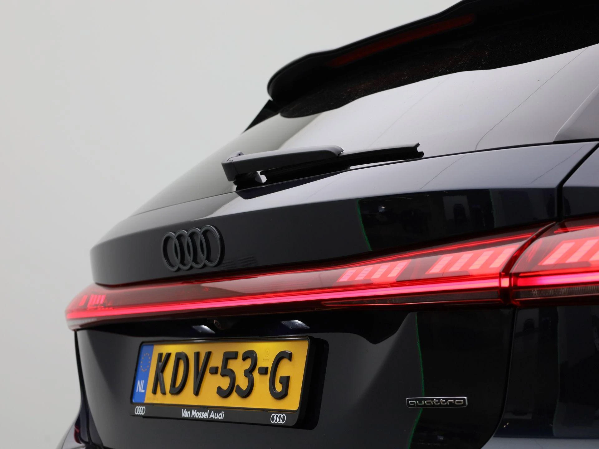 Audi A5 Avant 2.0 e-hybrid quattro S edition Competition