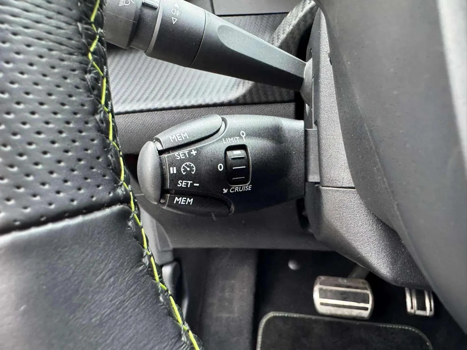 Peugeot-e-208-image-20