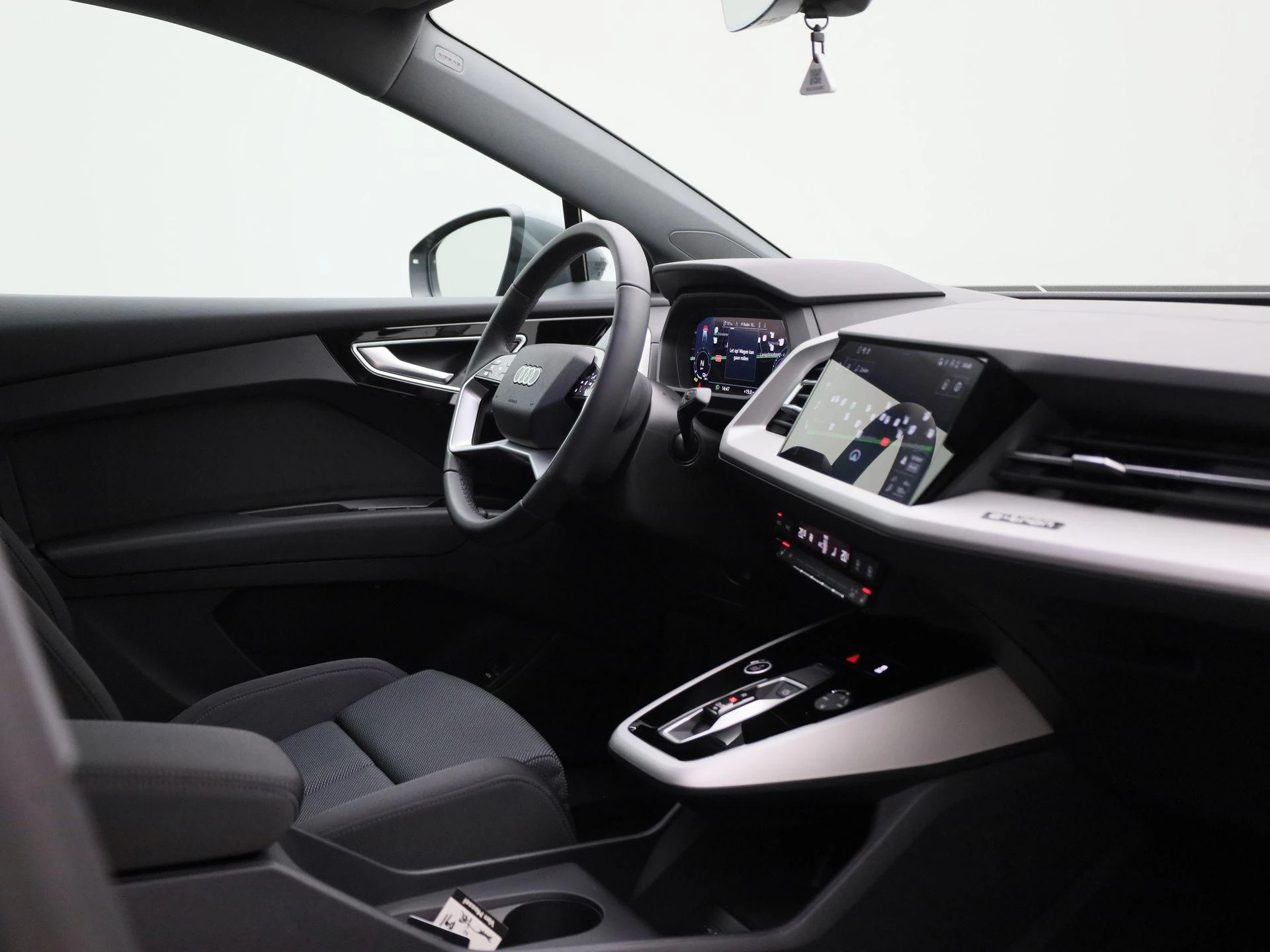 Audi-Q4 e-tron-image-34