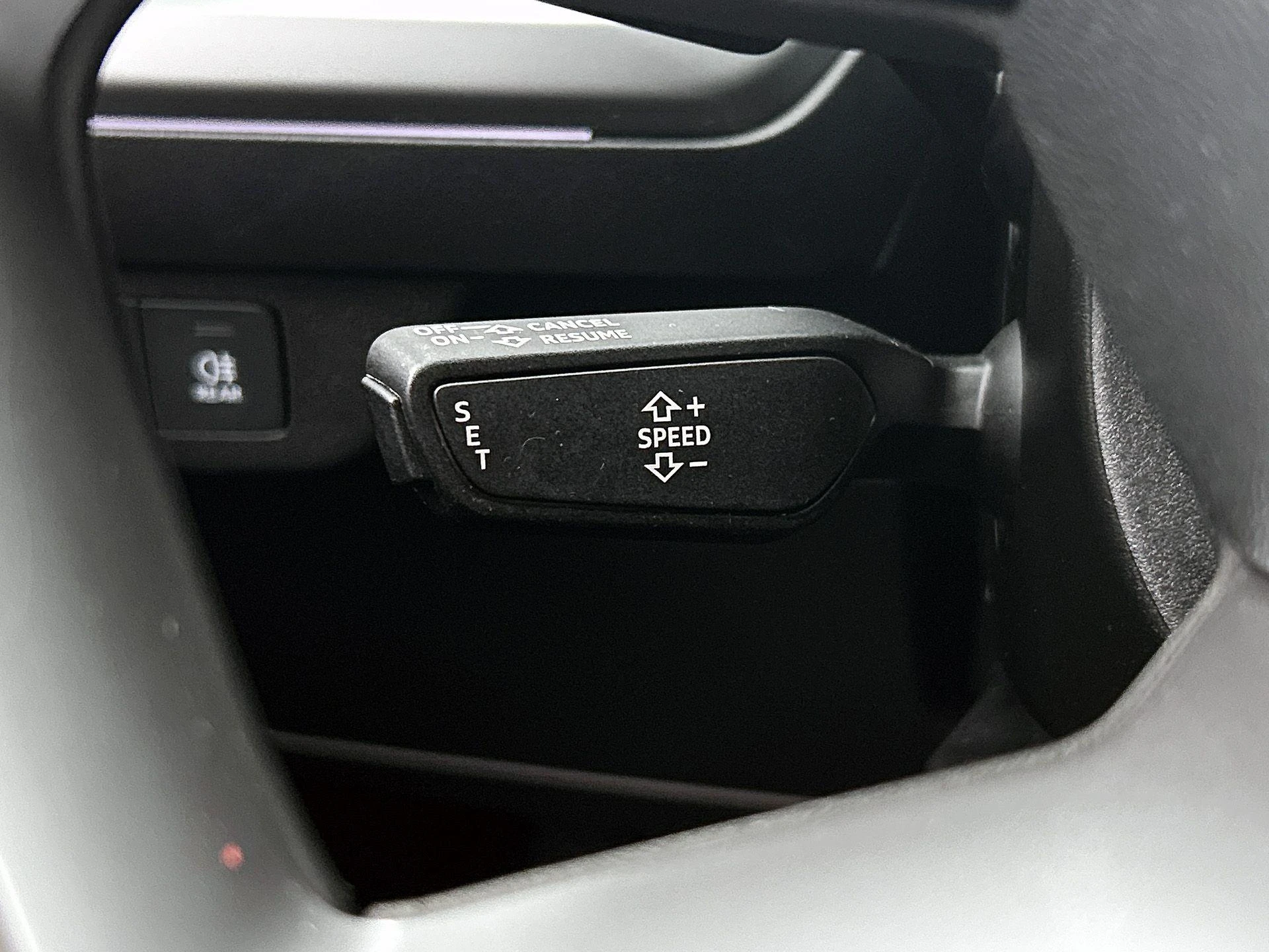 Audi-Q4 e-tron-image-6