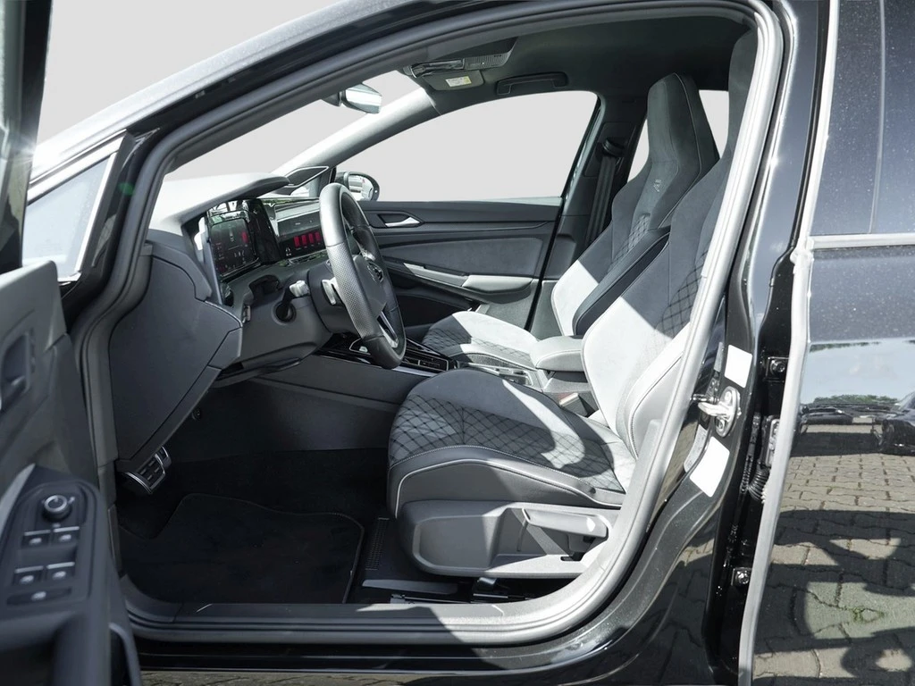 Volkswagen-Golf-image-6