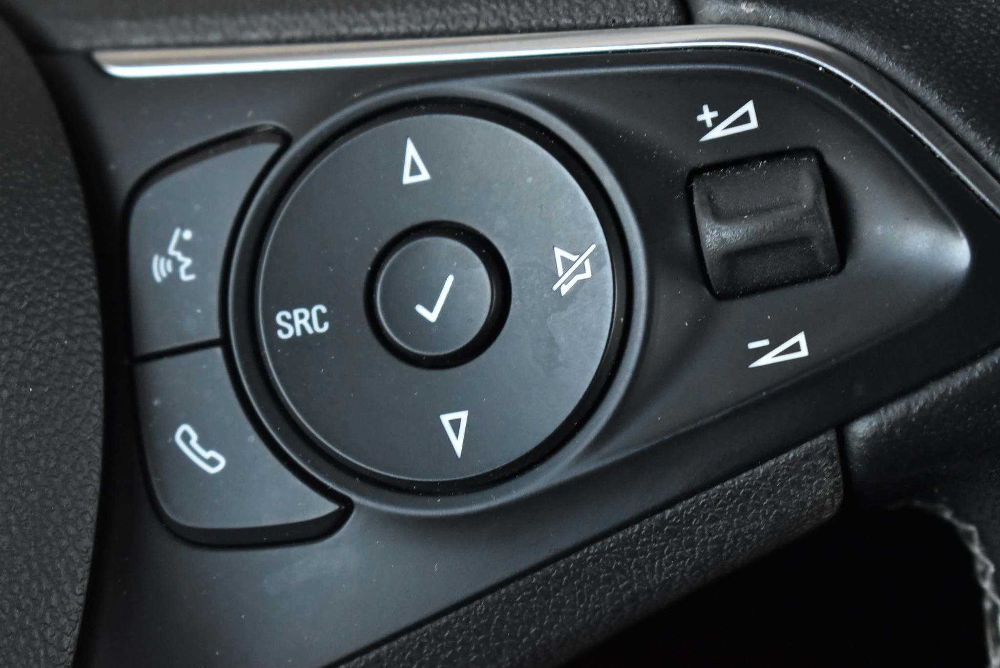Opel Grandland X 1.6 Turbo Hybrid4 Business Executive