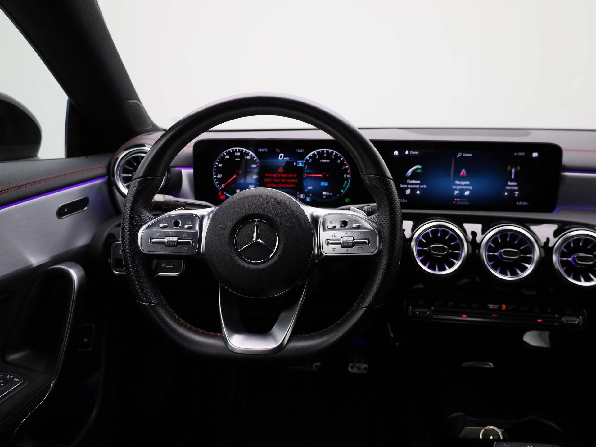 Mercedes-Benz-CLA-image-1