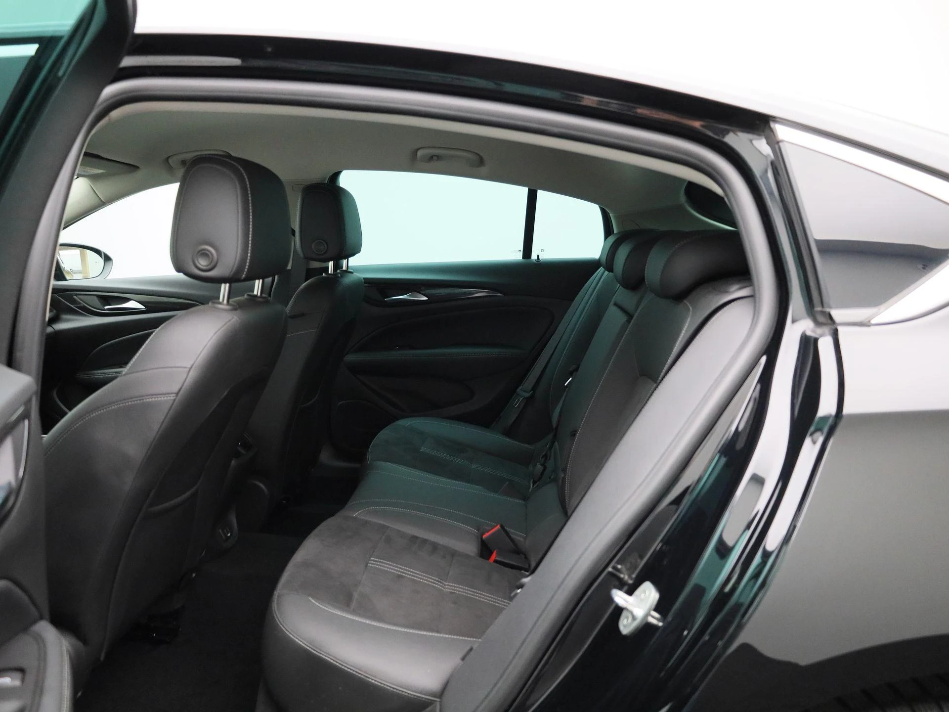 Opel-Insignia-image-9