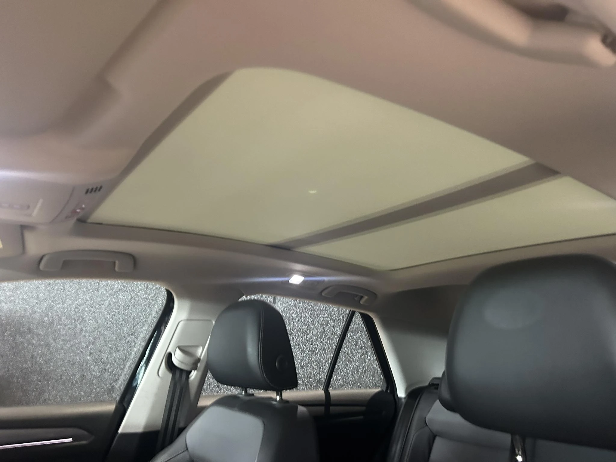 Volkswagen-T-Roc-image-9