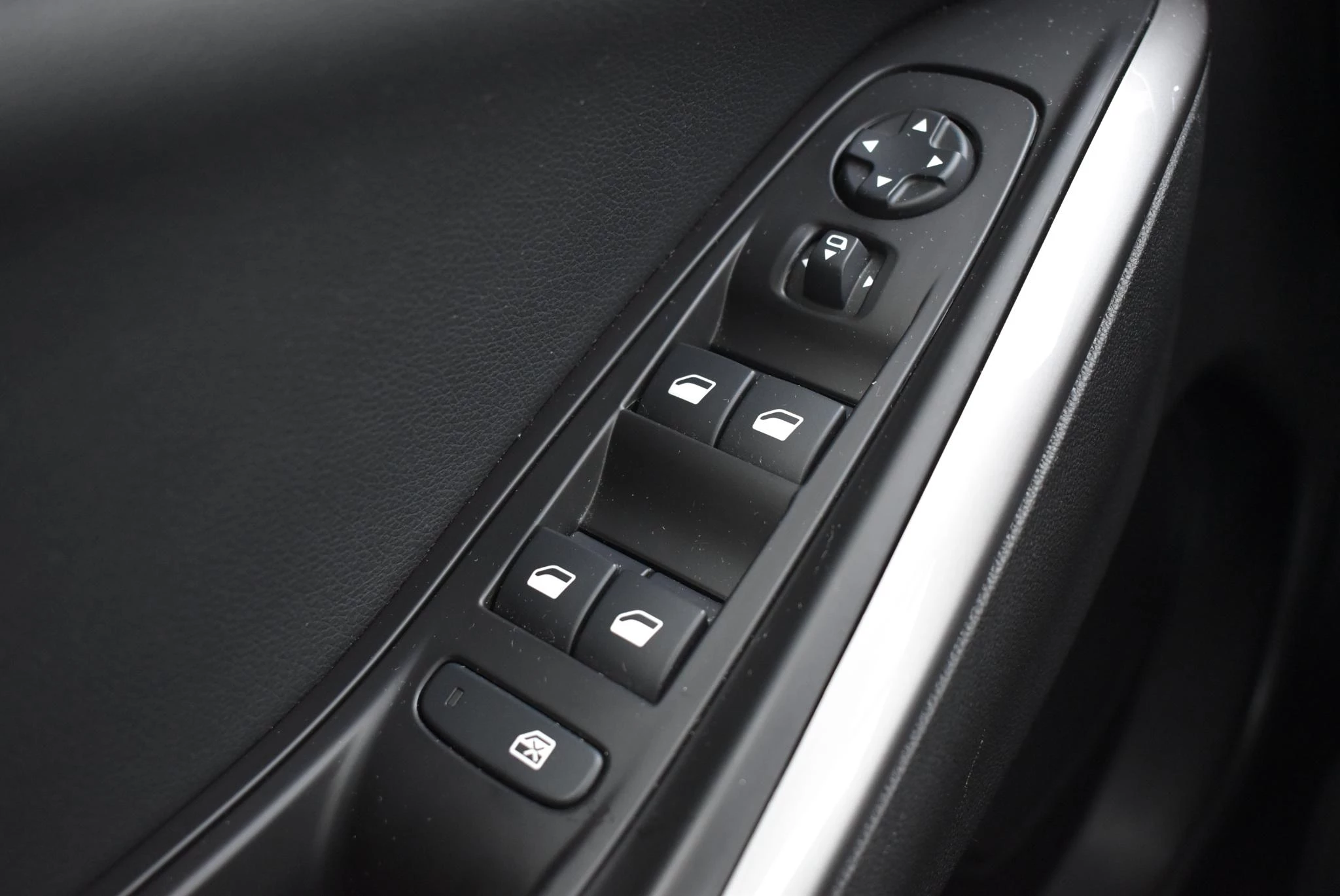 Opel-Grandland-image-18