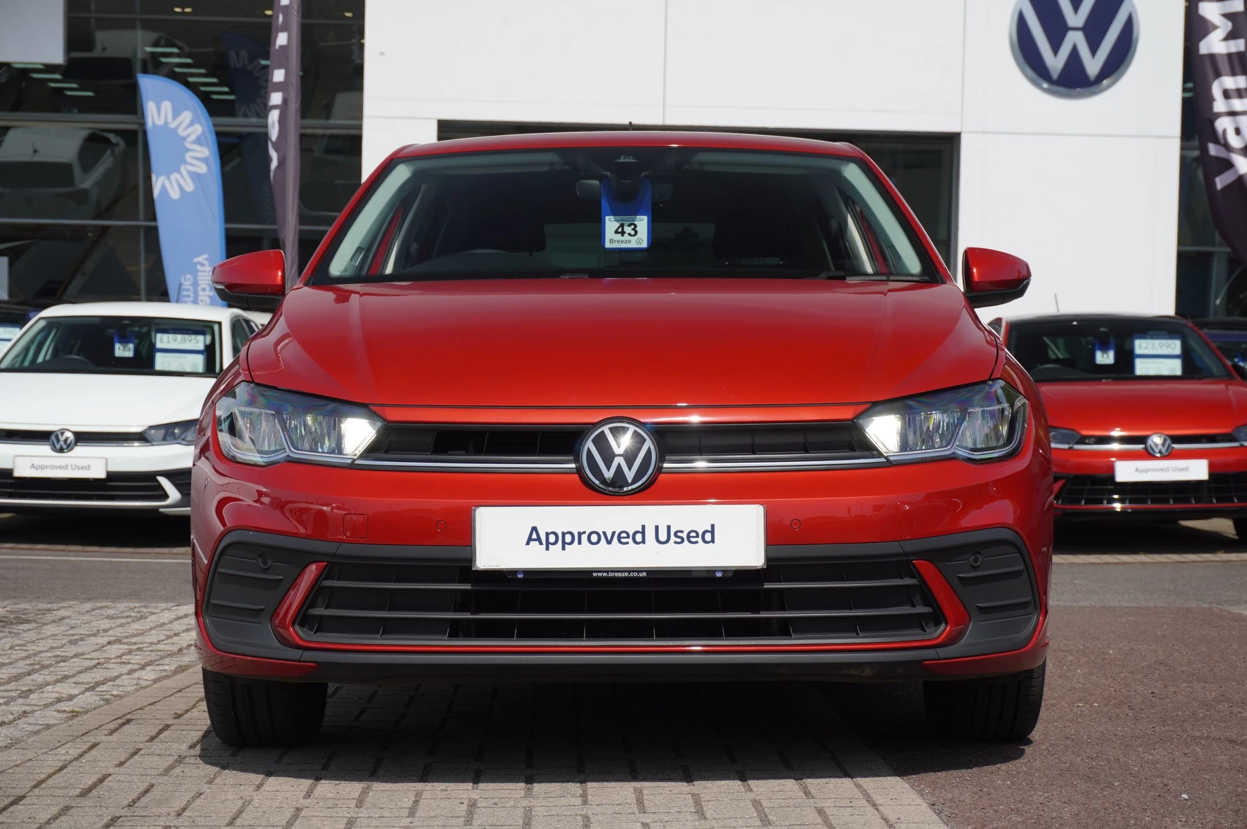 Volkswagen-Polo-image-6