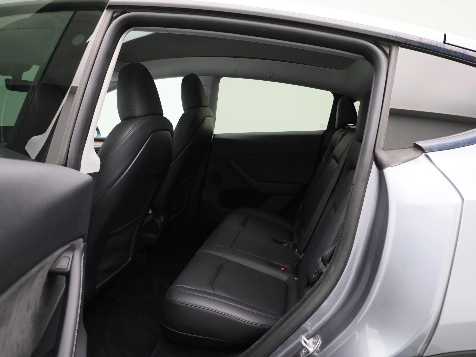 Tesla-Model Y-image-9