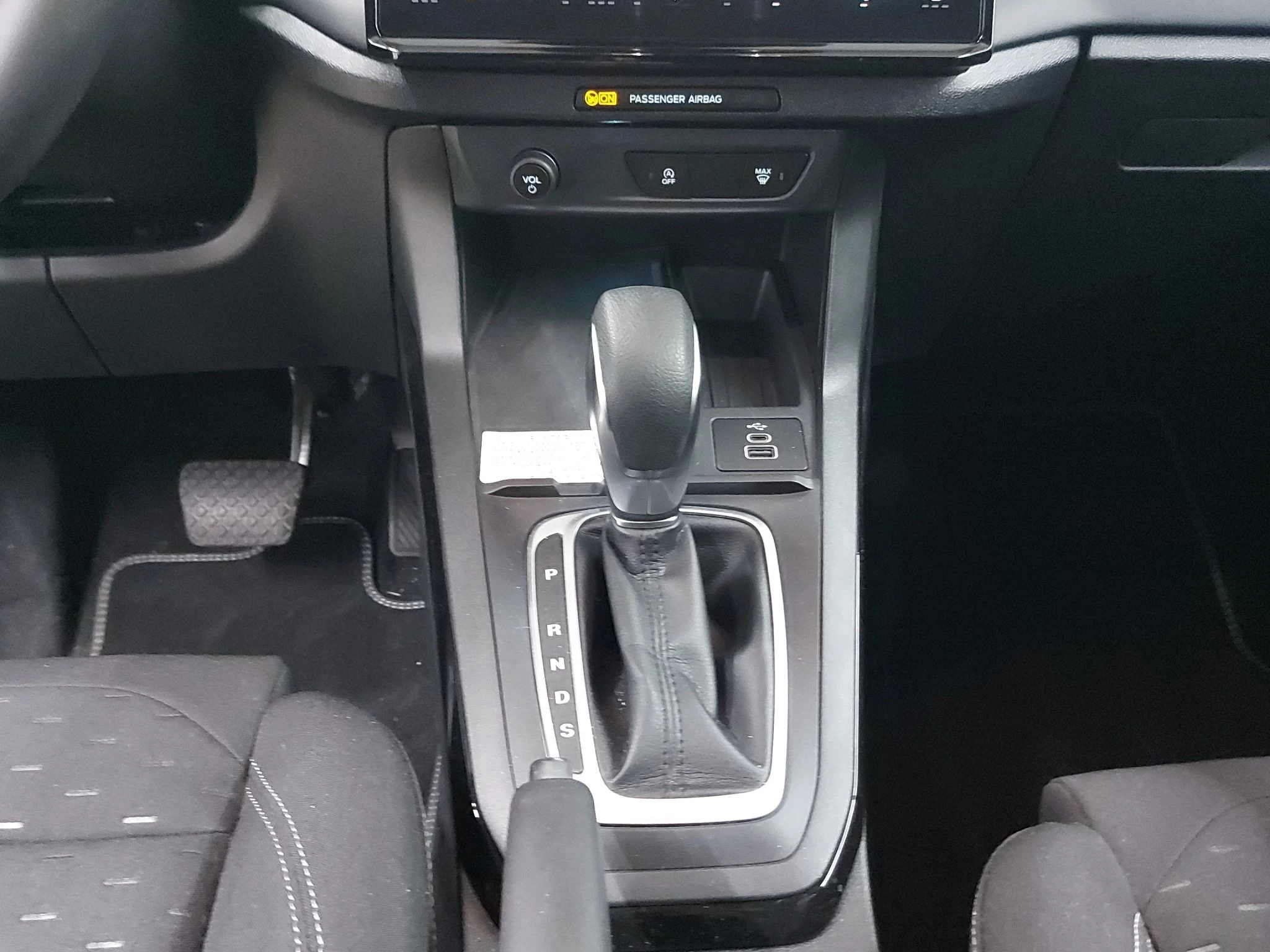 Ford Puma Titanium 1.0 EcoBoost Hybrid 92kW Auto Sports Utility Vehicle. 5-türig MJ2026.25