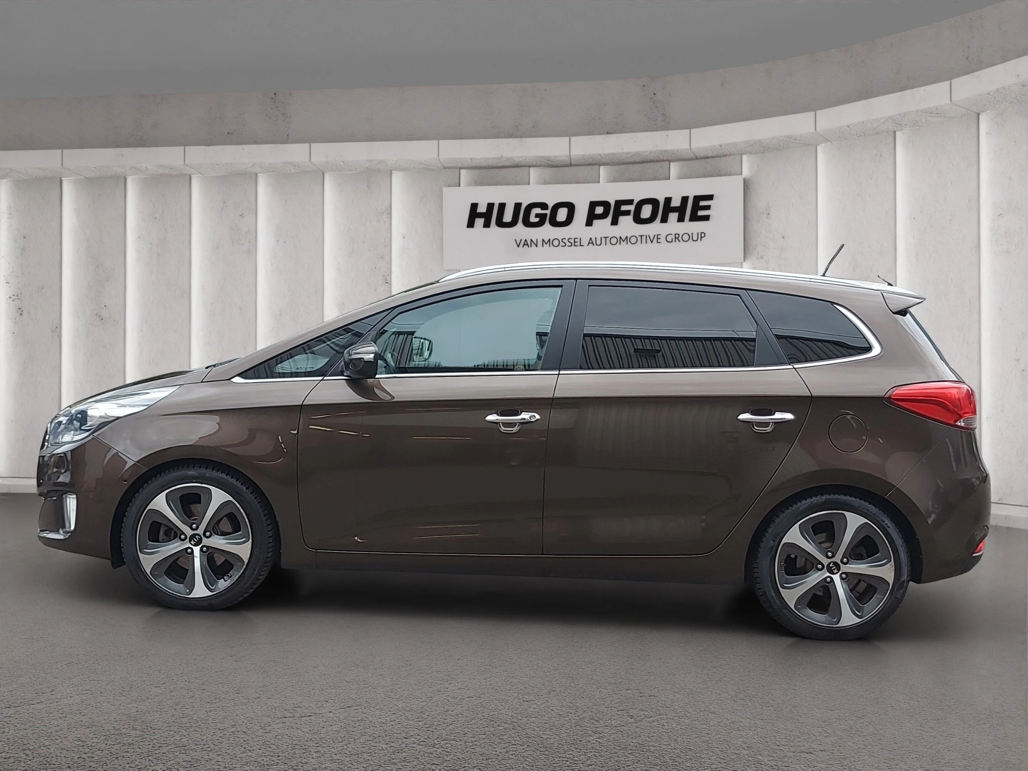Kia-Carens-image-1