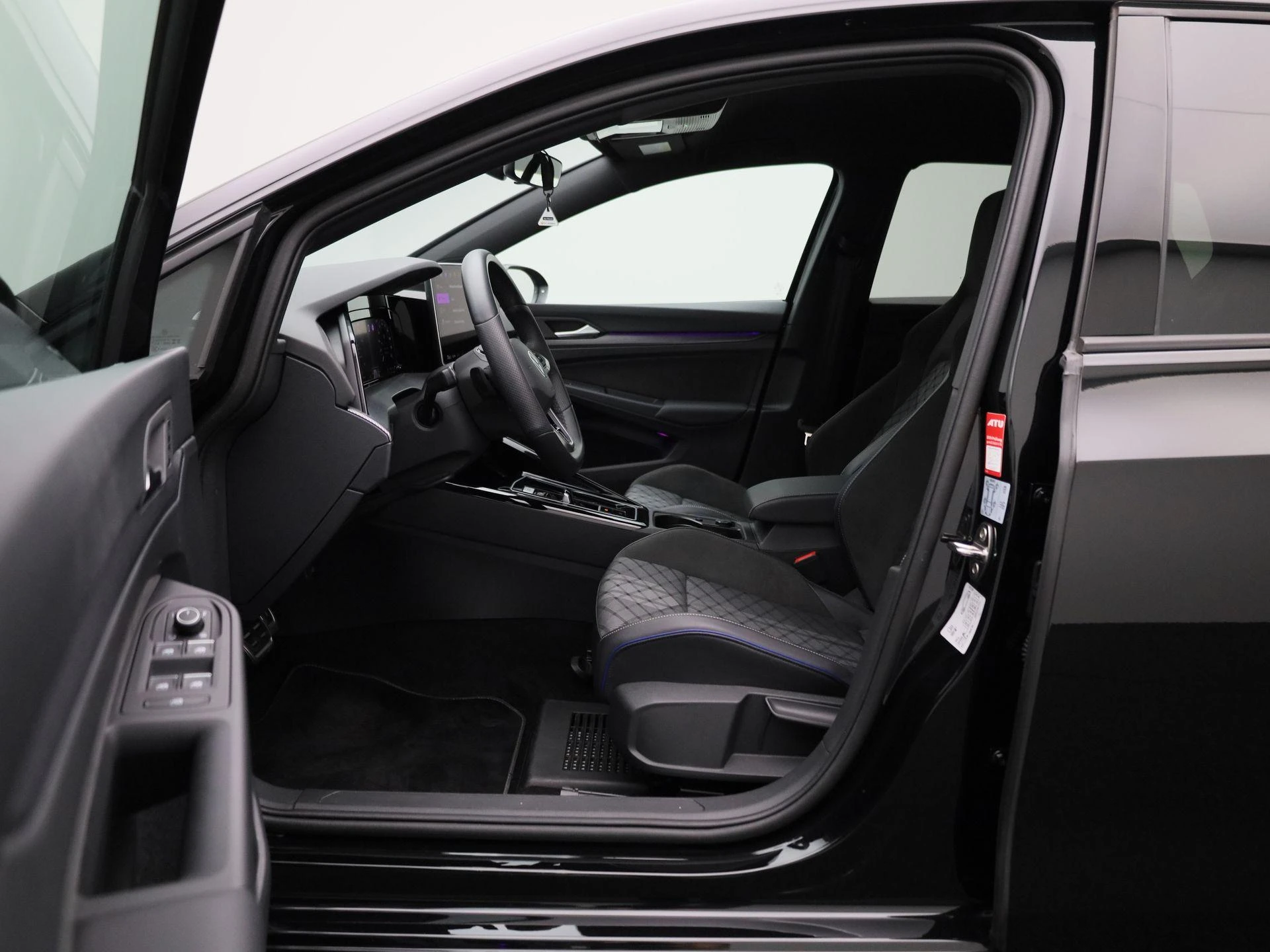 Volkswagen Golf 1.5 eTSI R-Line 150 PK