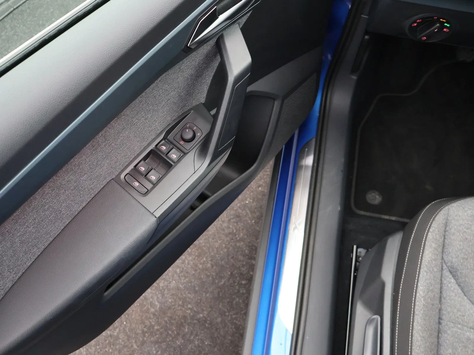 SEAT-Arona-image-11