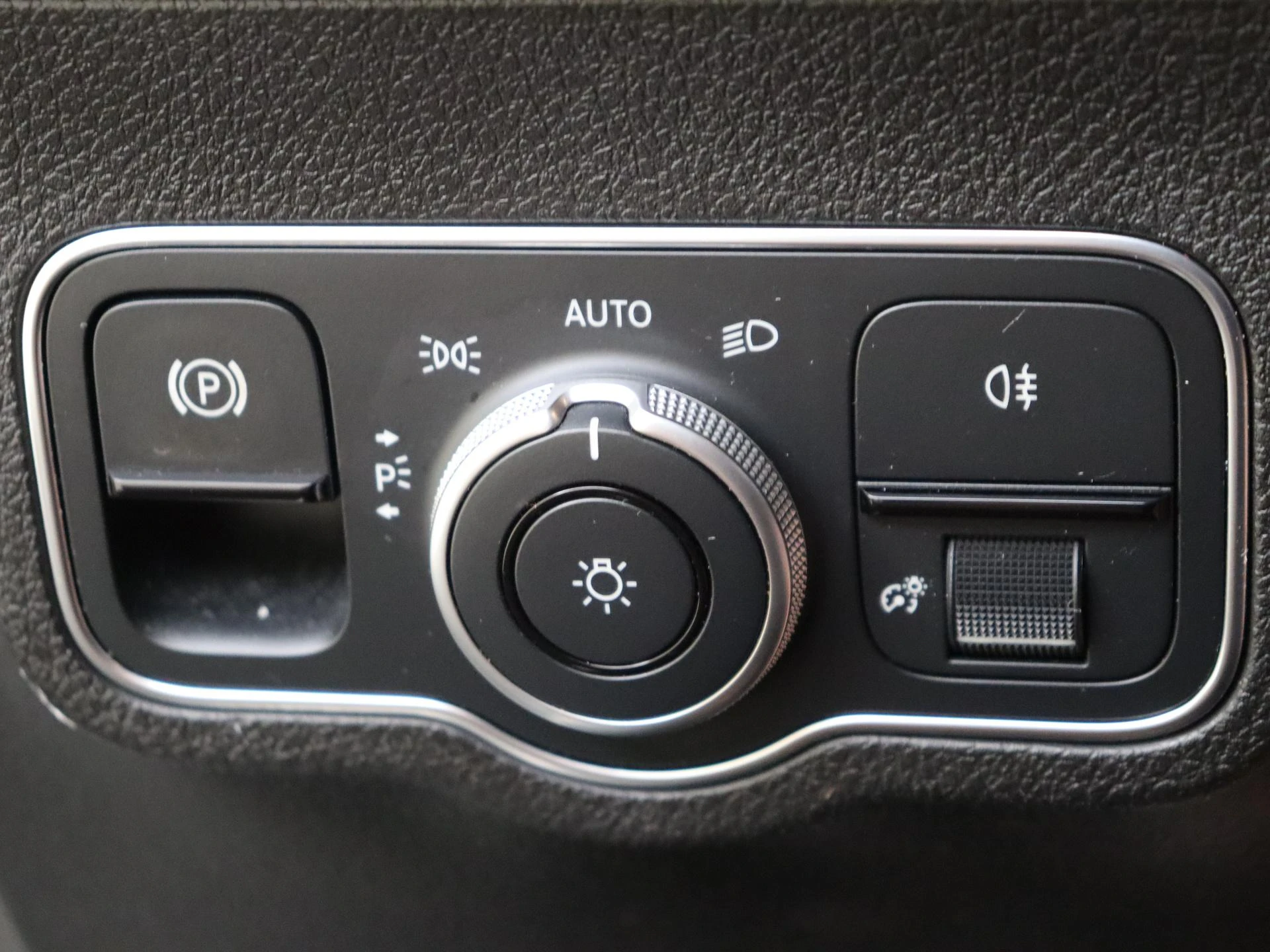 Mercedes-Benz GLB 180 Business Solution AMG