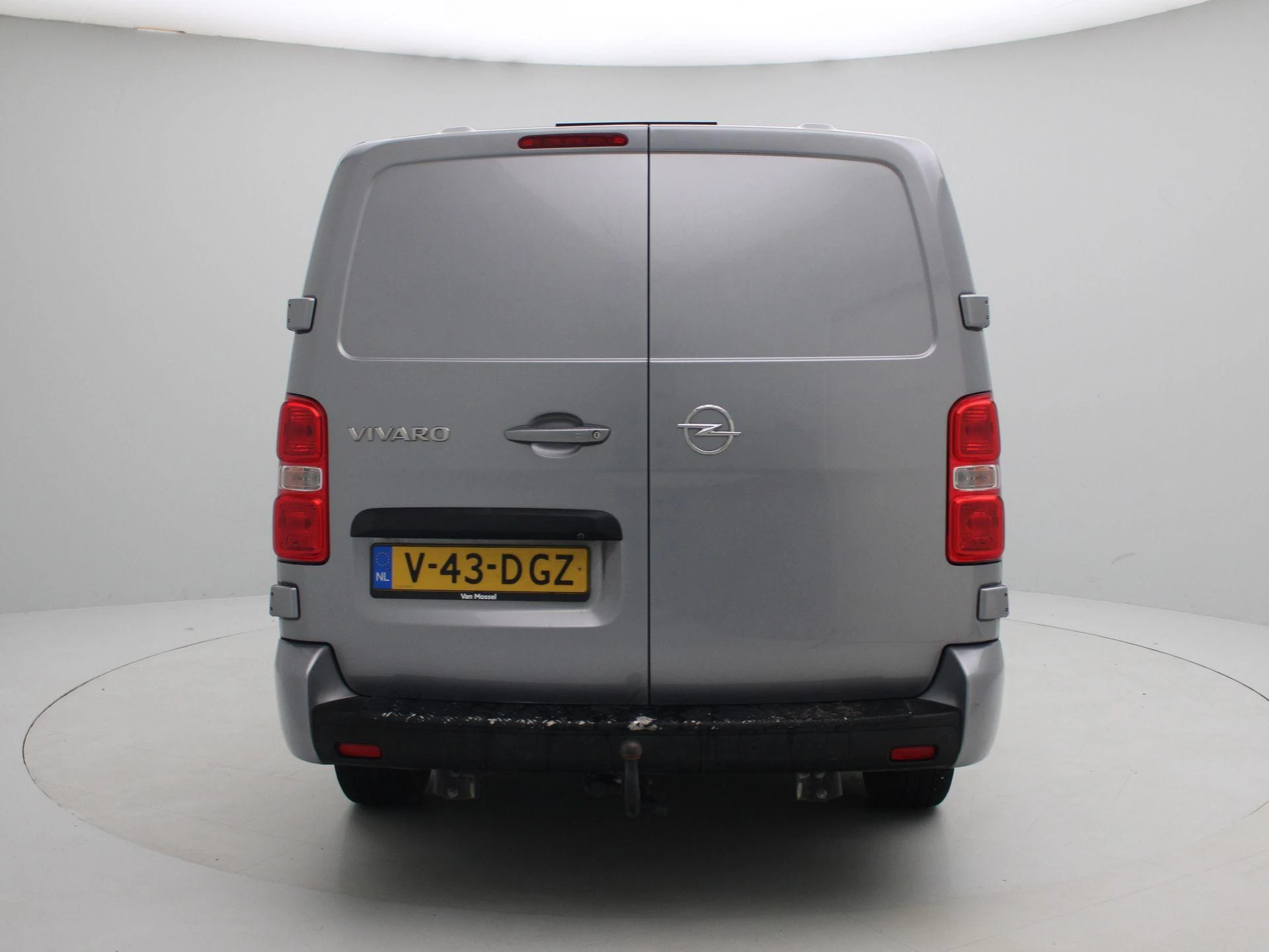 Opel-Vivaro-image-4