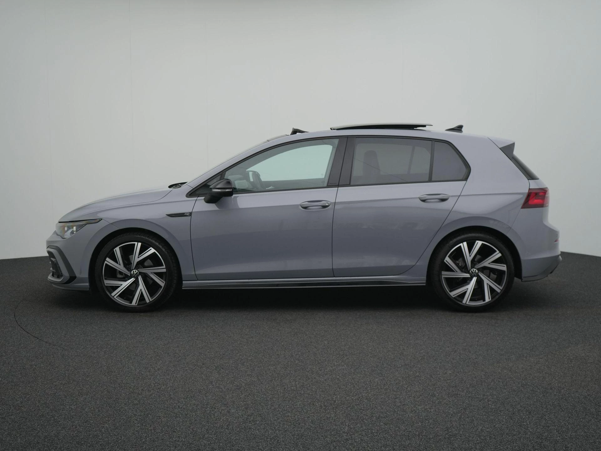 Volkswagen-Golf-image-3