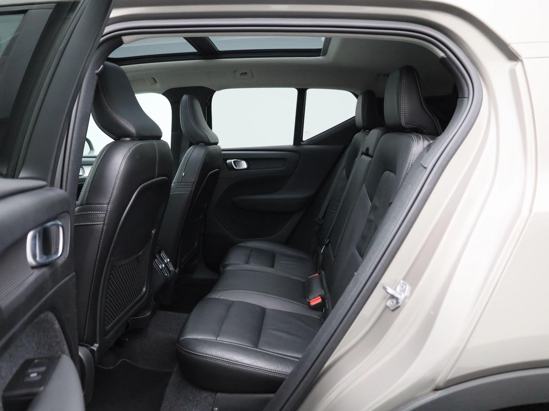Volvo-XC40-image-9
