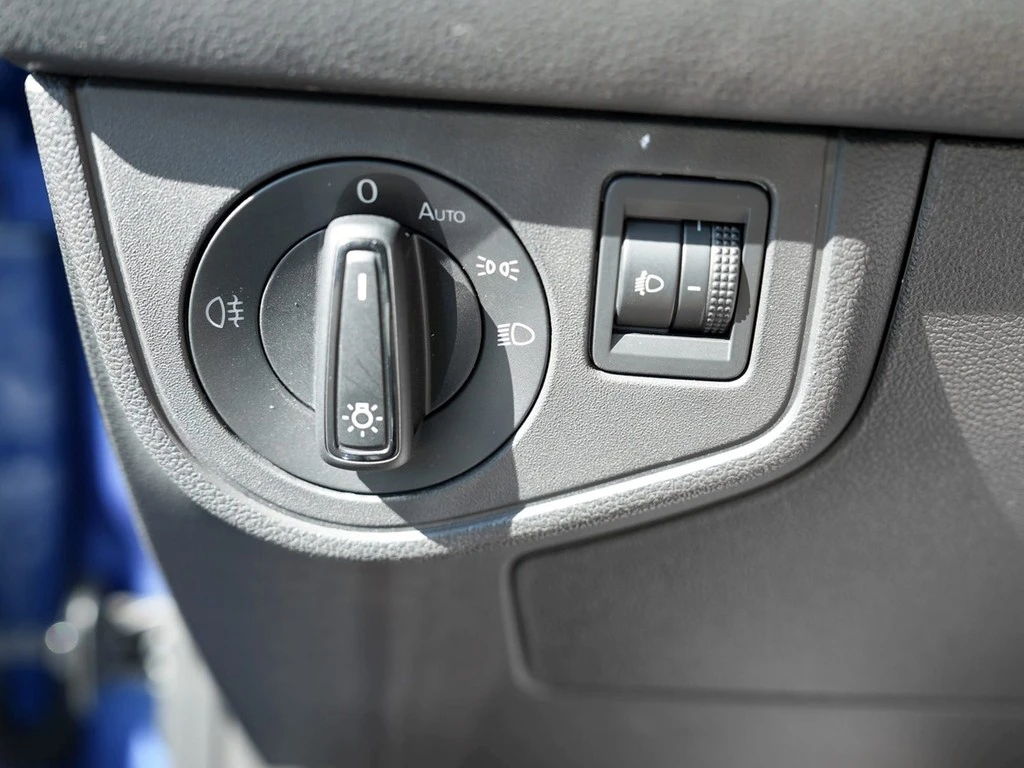 Volkswagen-Polo-image-18