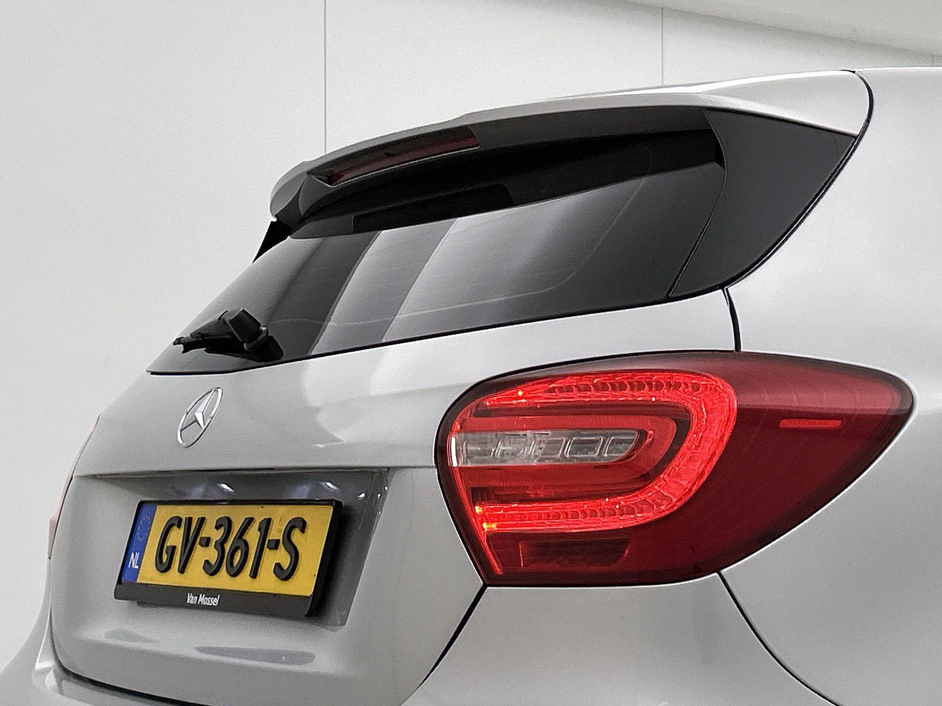 Mercedes-Benz-A-Klasse-image-20