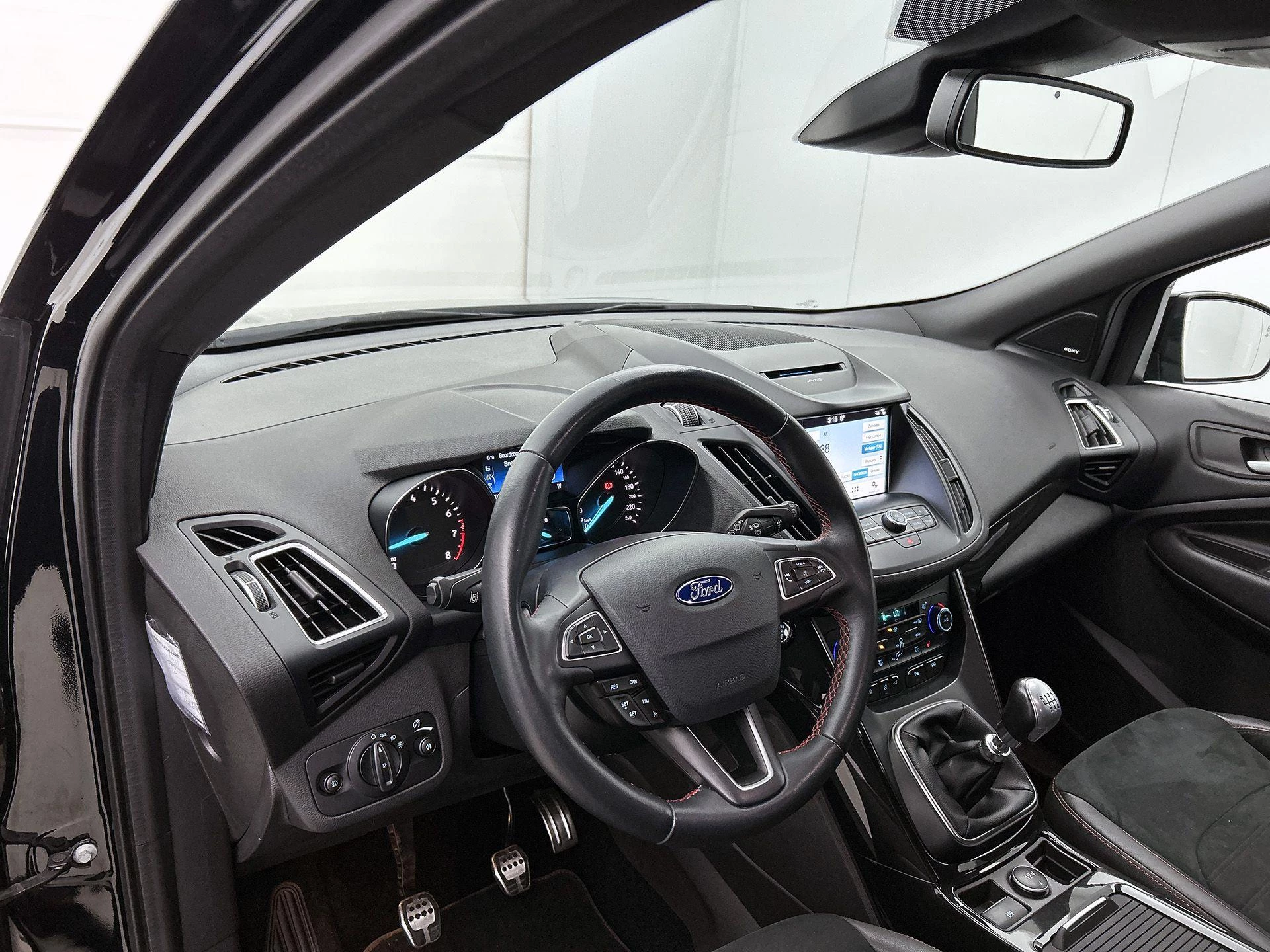 Ford-Kuga-image-17