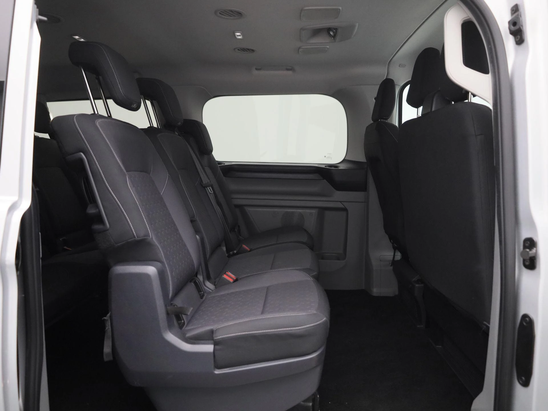Ford-Transit Custom-image-10