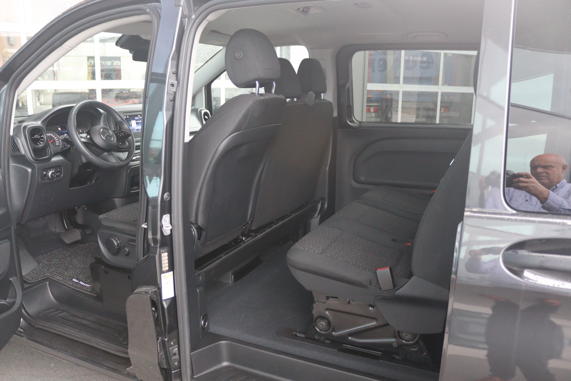 Mercedes-Benz-Vito-image-7