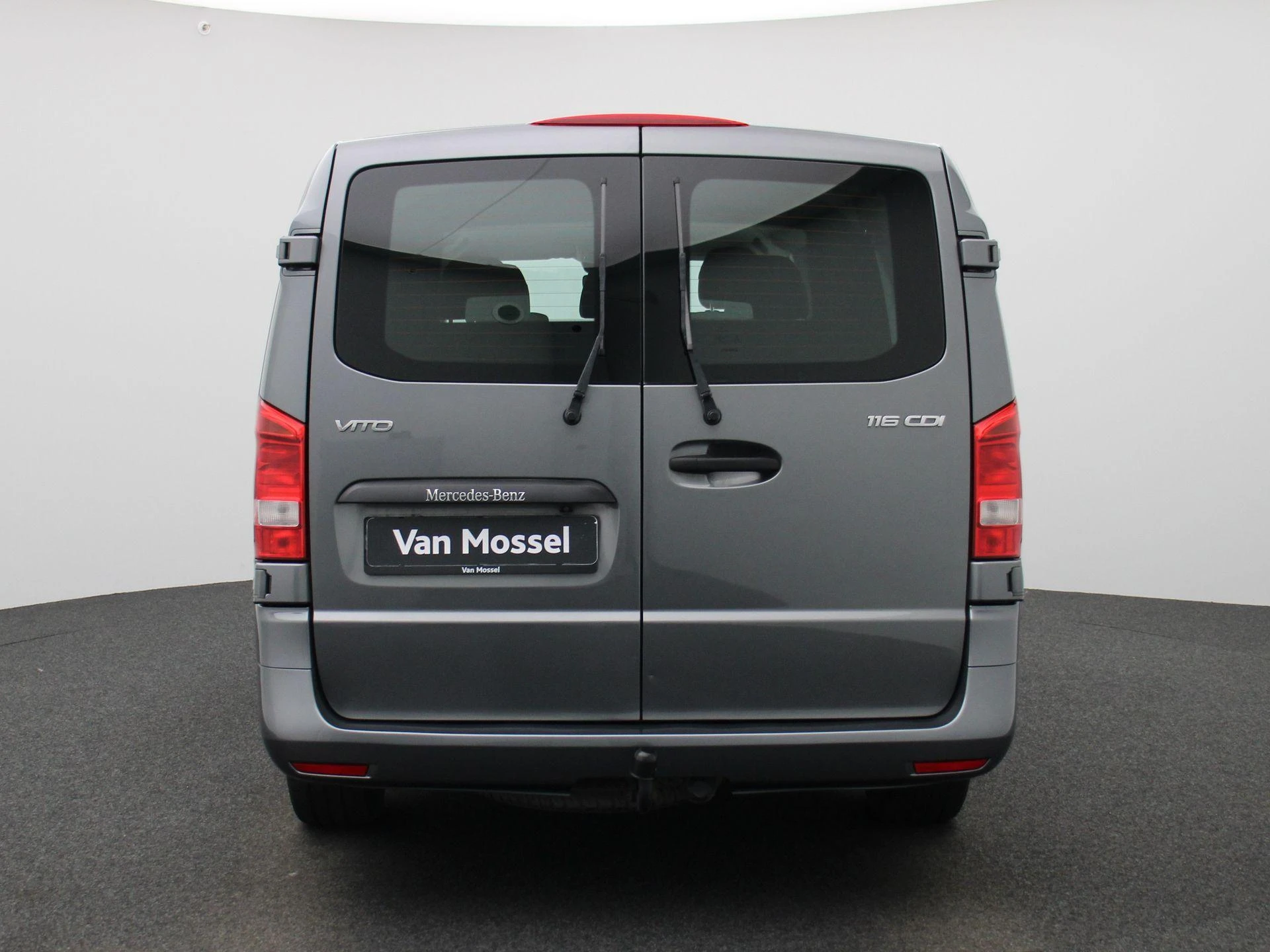 Mercedes-Benz-Vito-image-5