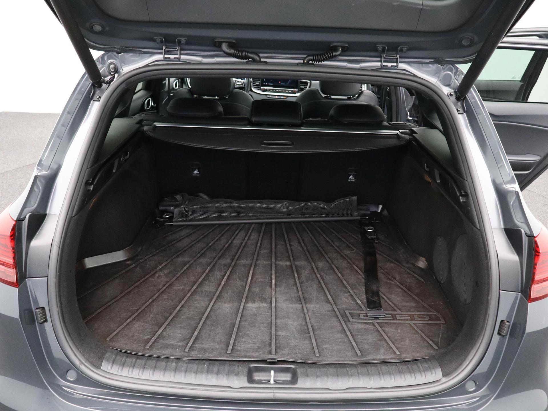 Kia-Ceed Sportswagon-image-41