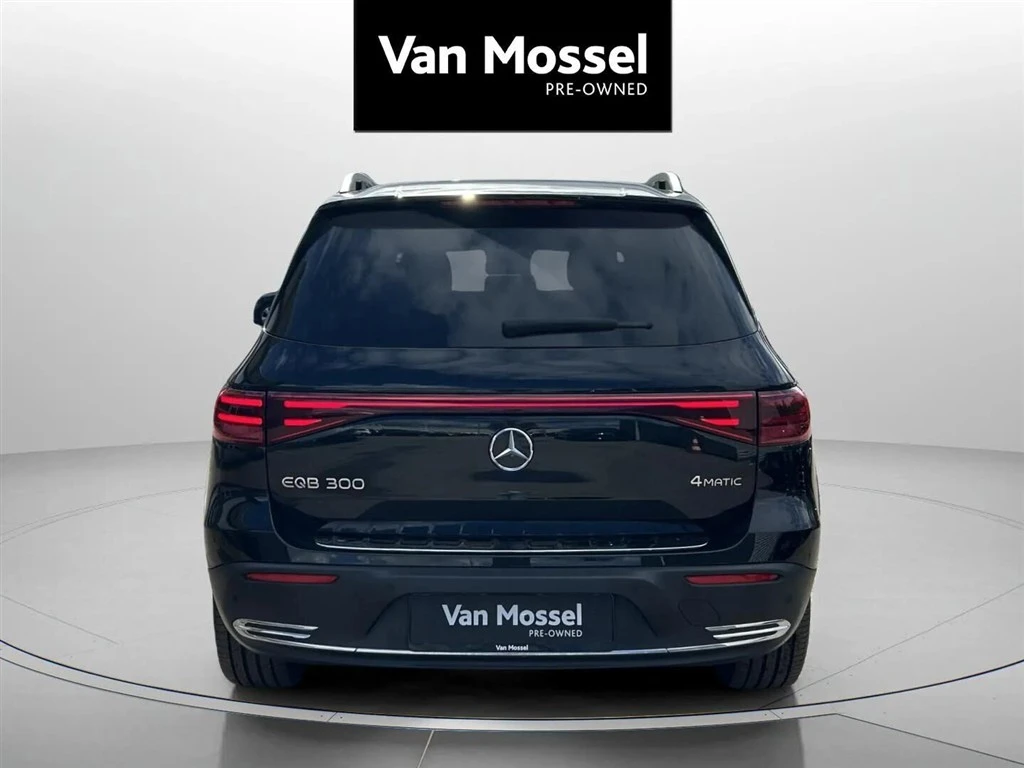 Mercedes-Benz-EQB-image-5