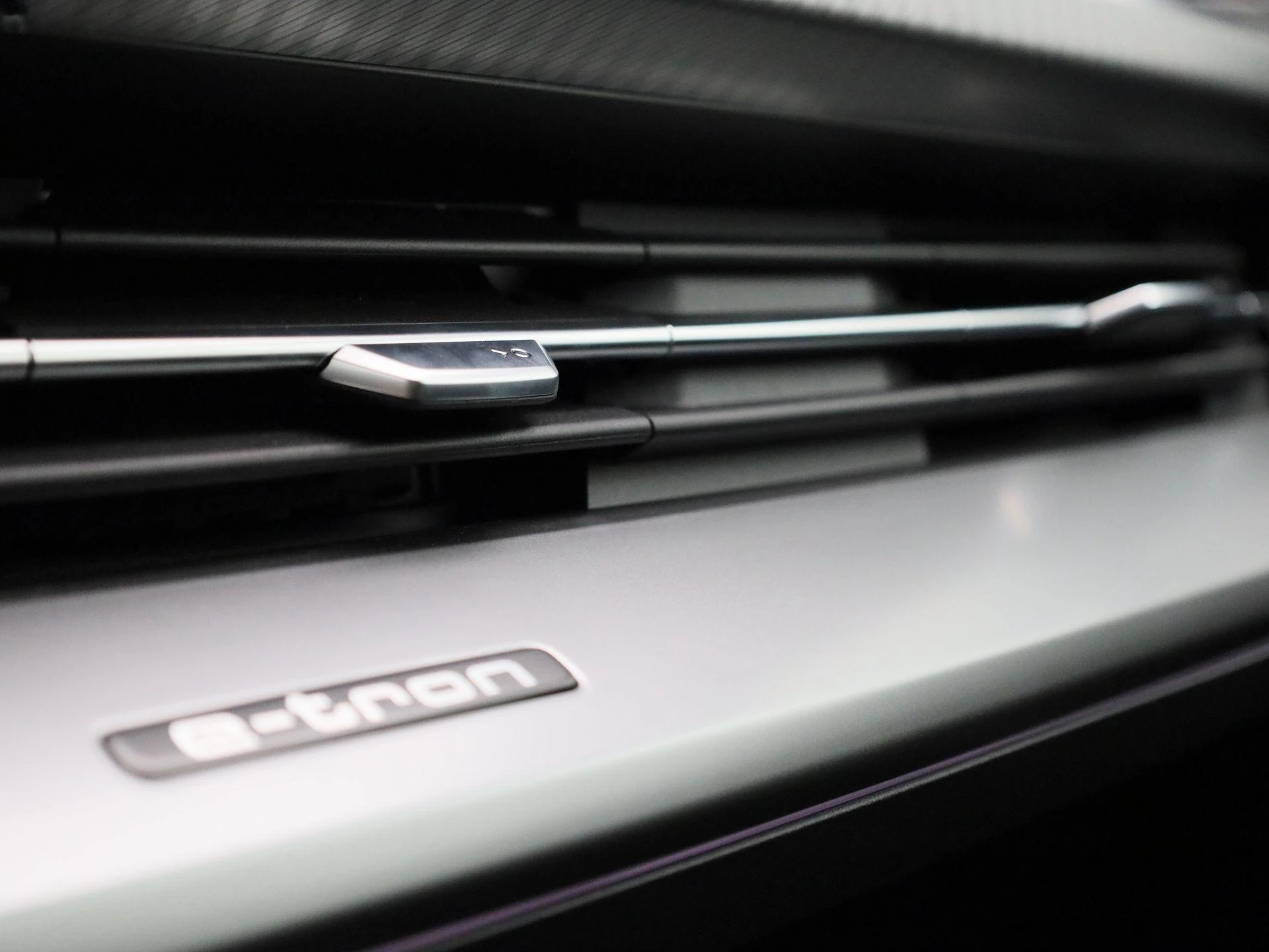 Audi-Q4 e-tron-image-22