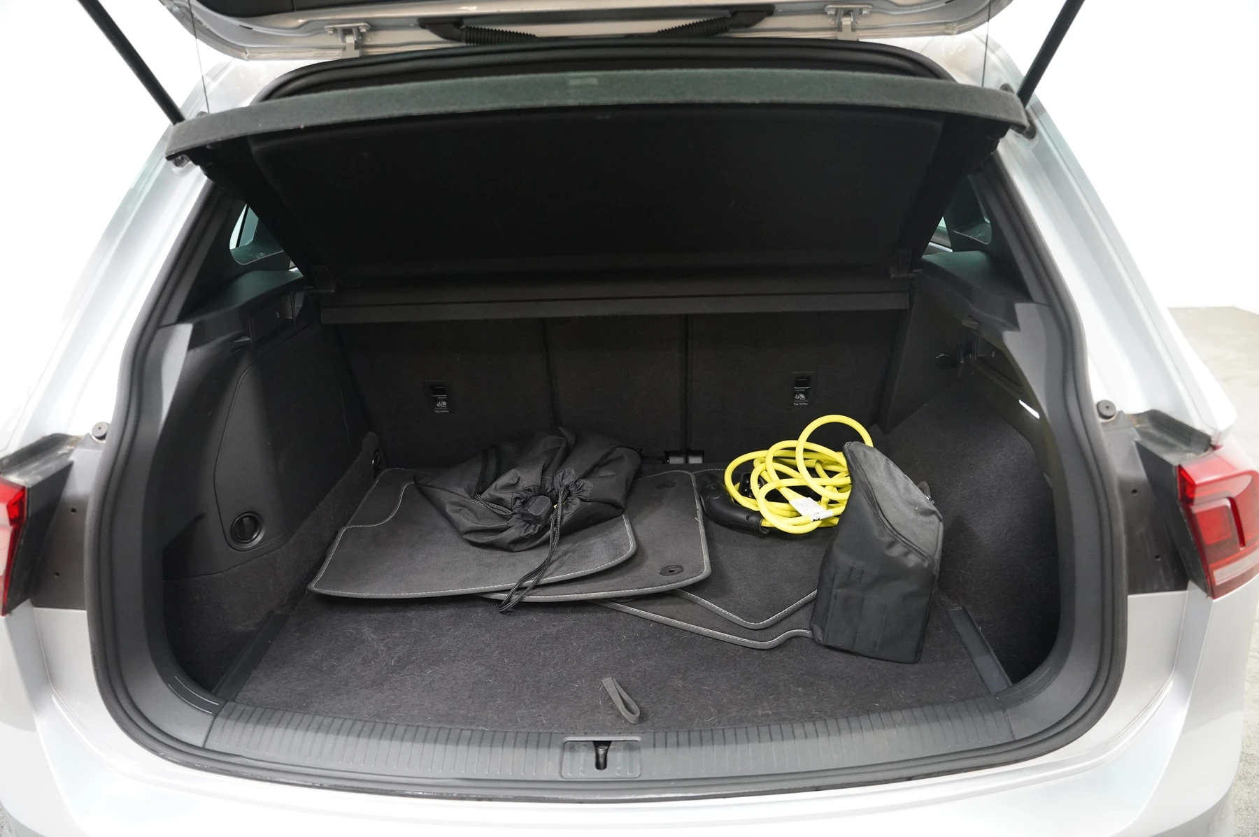 Volkswagen-Tiguan-image-12