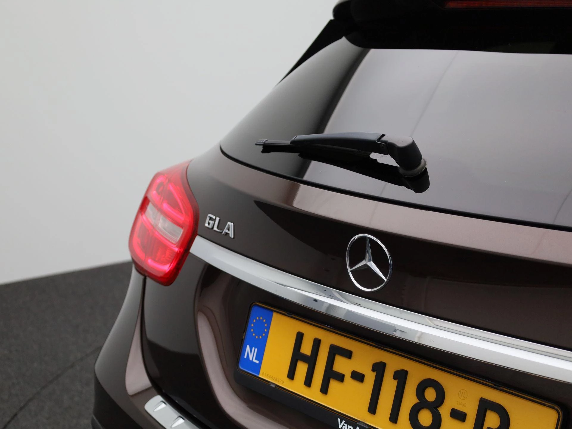 Mercedes-Benz-GLA-image-33