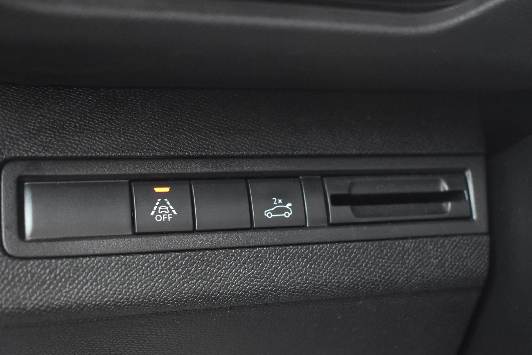 Peugeot-5008-image-20