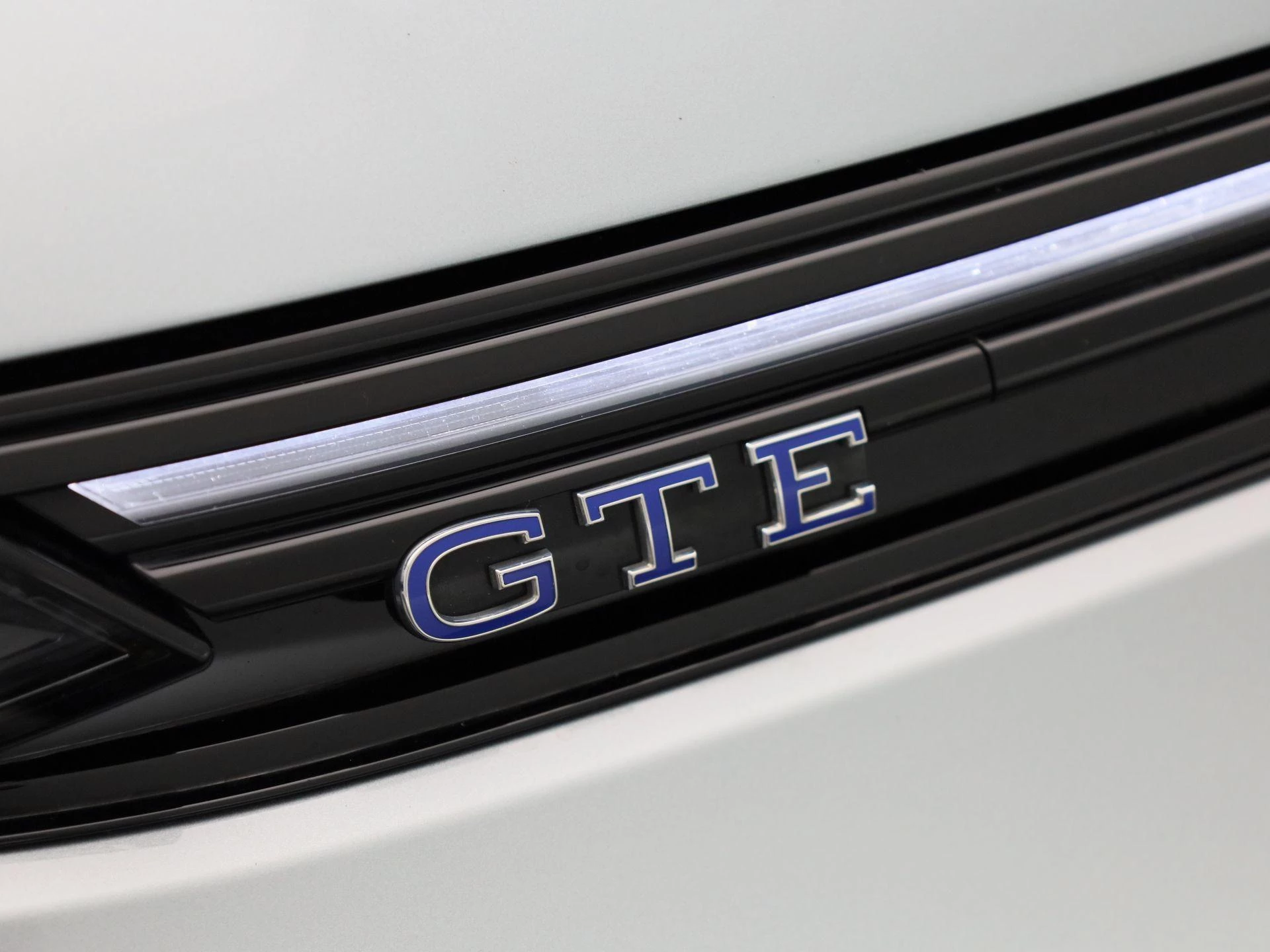 Volkswagen-Golf-image-41