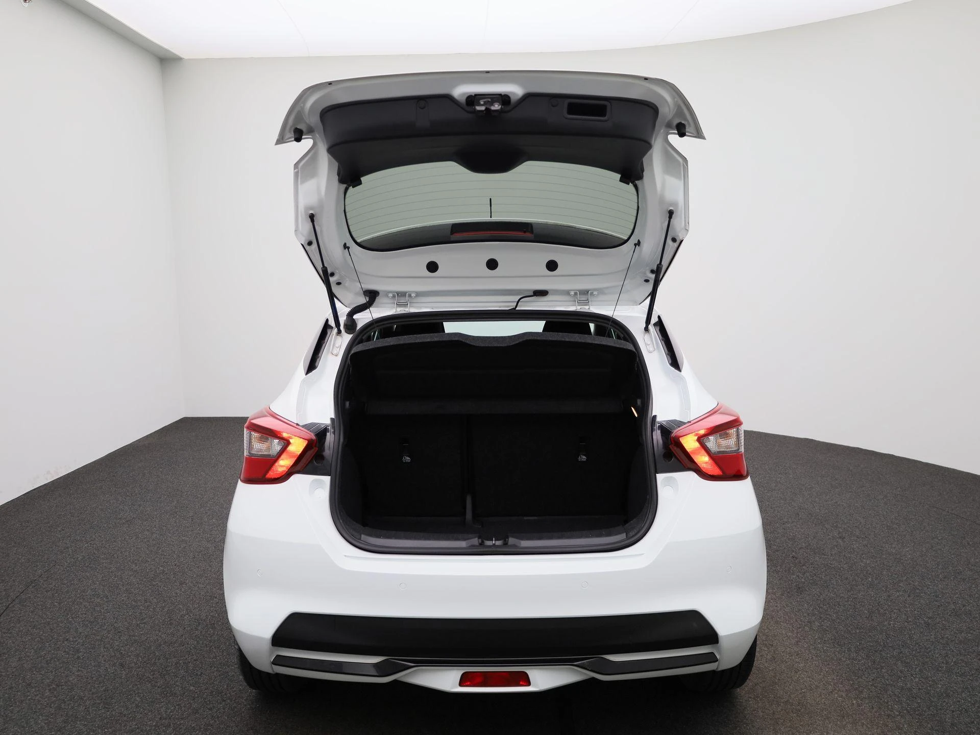 Nissan-Micra-image-10